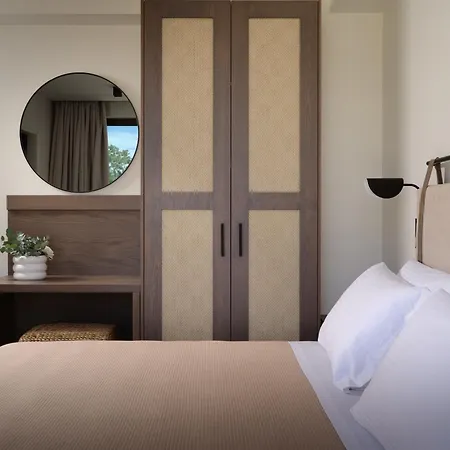 Onore Villa, With Heated Pool & Signature Design, By Thinkvilla *