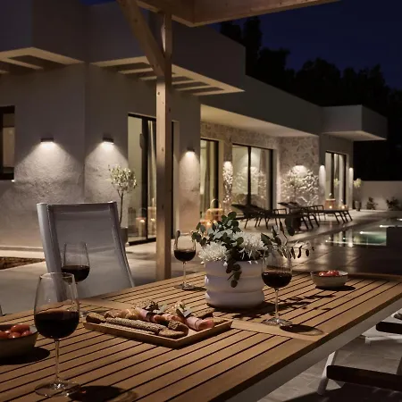 Onore Villa, With Heated Pool & Signature Design, By Thinkvilla Villa *