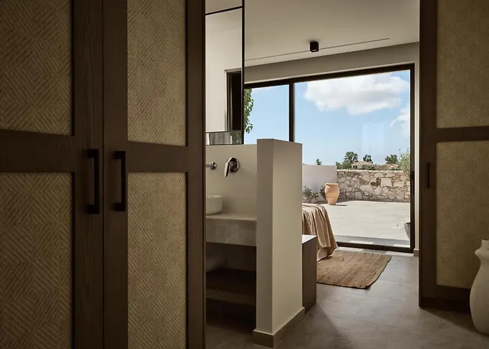 Onore Villa, With Heated Pool & Signature Design, By Thinkvilla * Gaitani