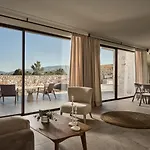 Onore Villa, With Heated Pool & Signature Design, By Thinkvilla *
