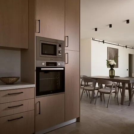Onore Villa, With Heated Pool & Signature Design, By Thinkvilla * Gaitani