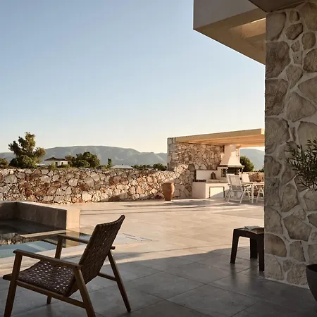 Onore Villa, With Heated Pool & Signature Design, By Thinkvilla Gaitani