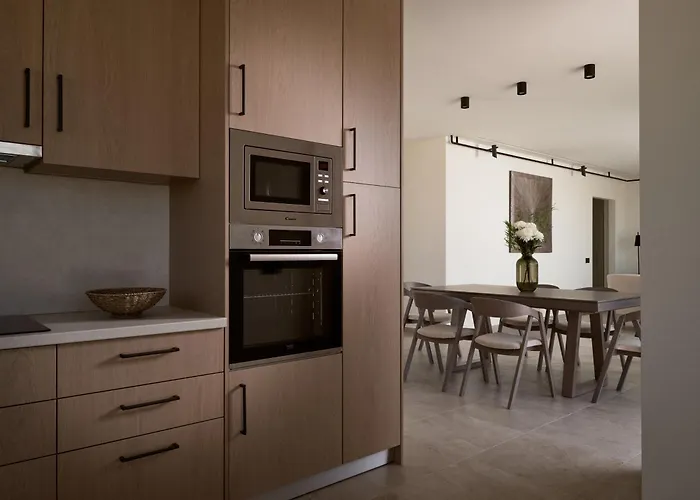 Onore Villa, With Heated Pool & Signature Design, By Thinkvilla * Gaitani